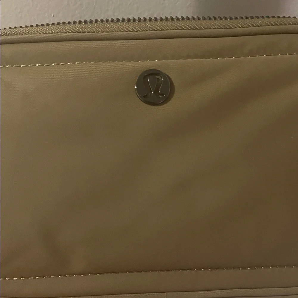 Olive Green Lululemon Crossbody Bag - Picture 4 of 11
